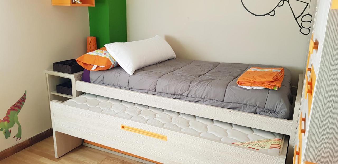 Appartamento Piso en Vigo 150m2 Hasta 7 huéspedes Esterno foto