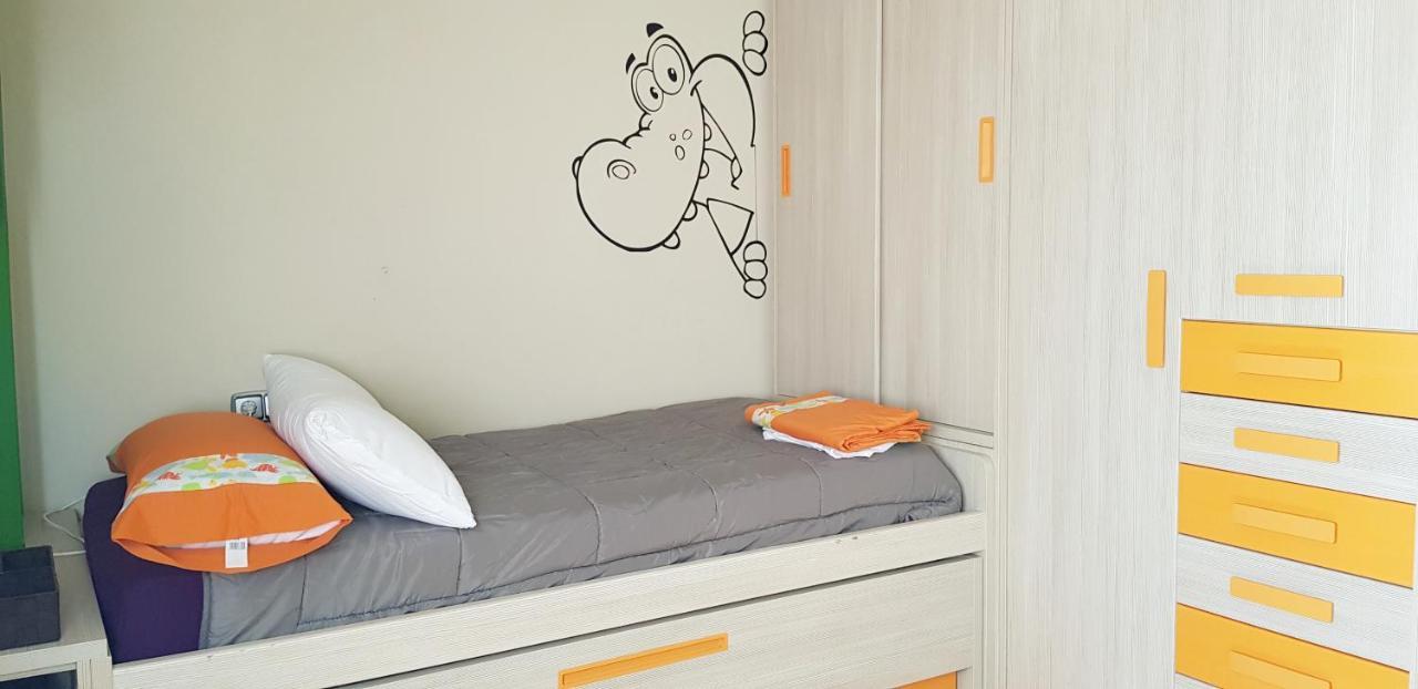 Appartamento Piso en Vigo 150m2 Hasta 7 huéspedes Esterno foto
